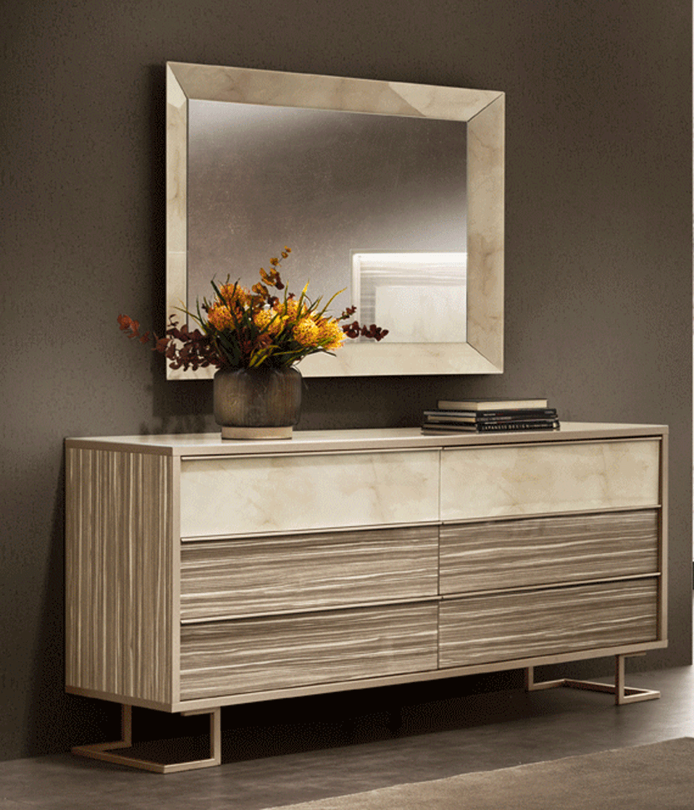 Luce Mirror