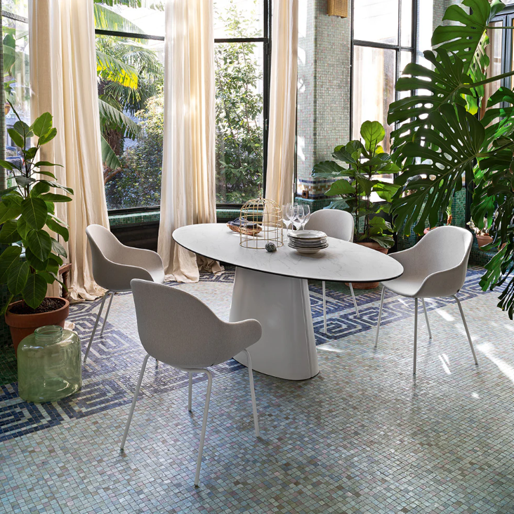 Ellise Oval Table