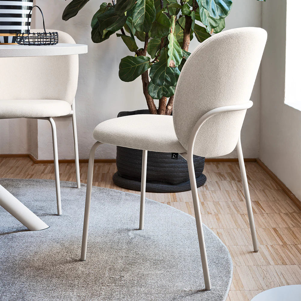 Cozy Mid Chair