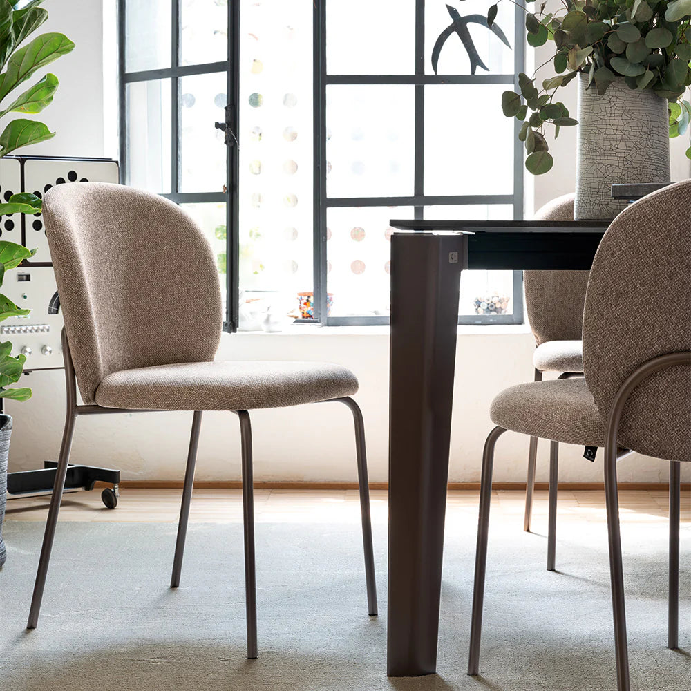 Cozy Mid Chair