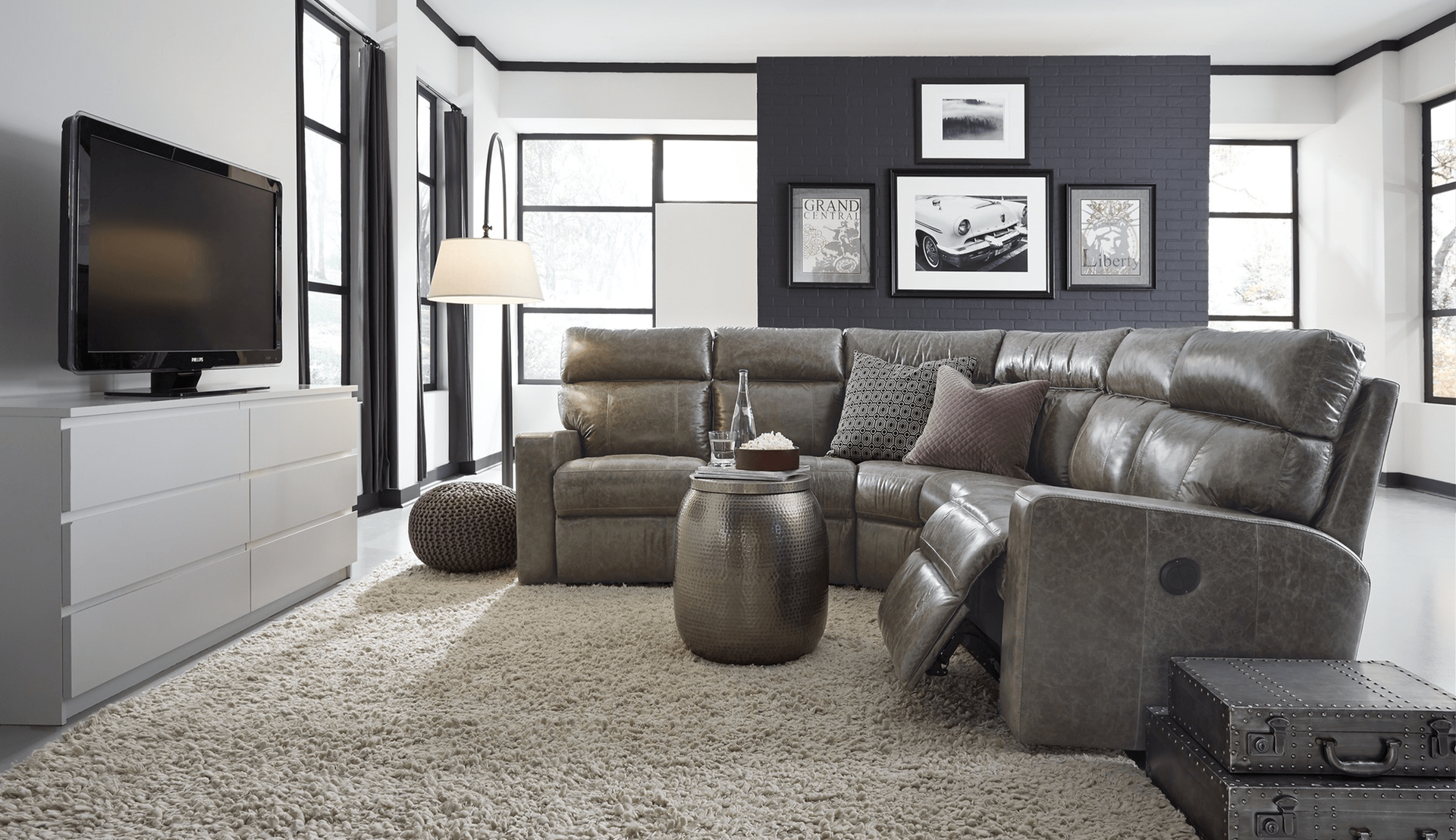 Oakwood Reclining Sectional
